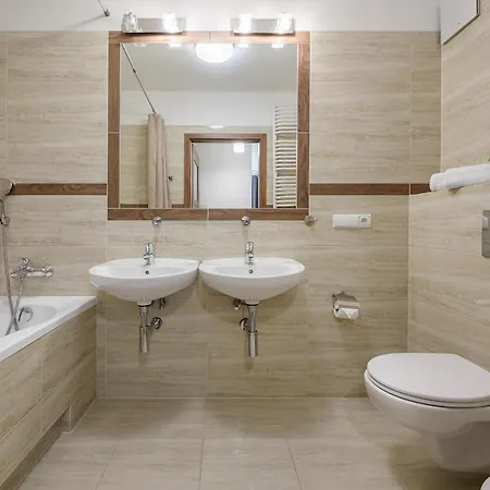 Lumina 2br With Parking, Balcony And Ac I Center Apartamento