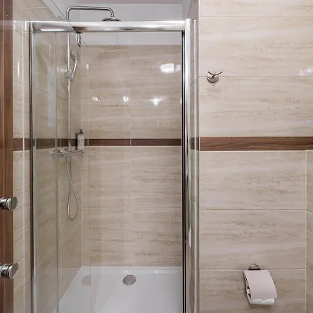 Lumina 2br With Parking, Balcony And Ac I Center Apartamento Varsóvia